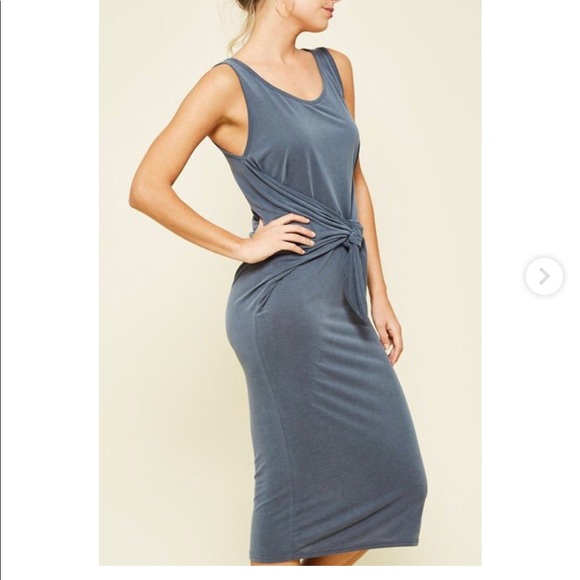 Dress - Picture 1 of 2